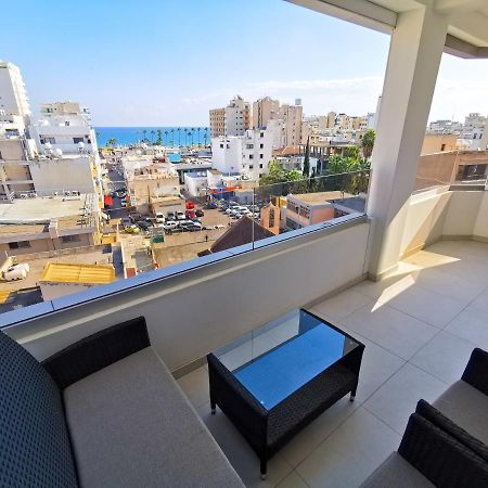 Sunny Daze Seaview Apartment Larnaca Eksteriør billede