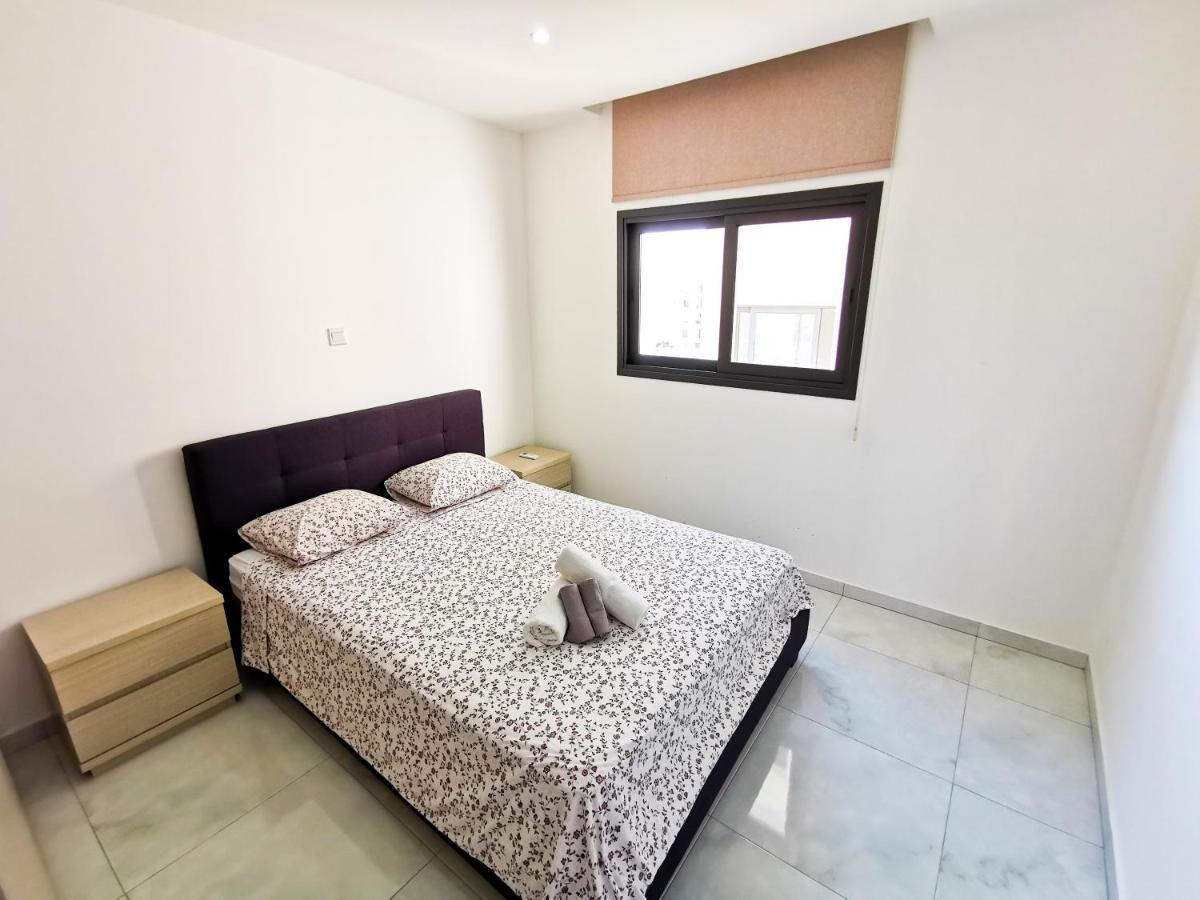 Sunny Daze Seaview Apartment Larnaca Eksteriør billede