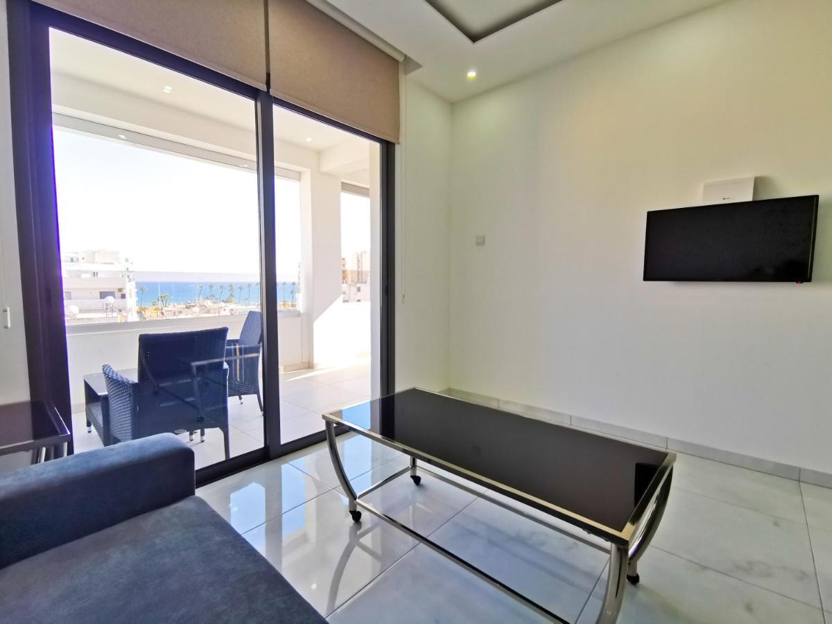 Sunny Daze Seaview Apartment Larnaca Eksteriør billede